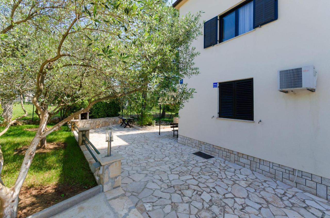 Apartments Dragutin Medulin Exterior foto
